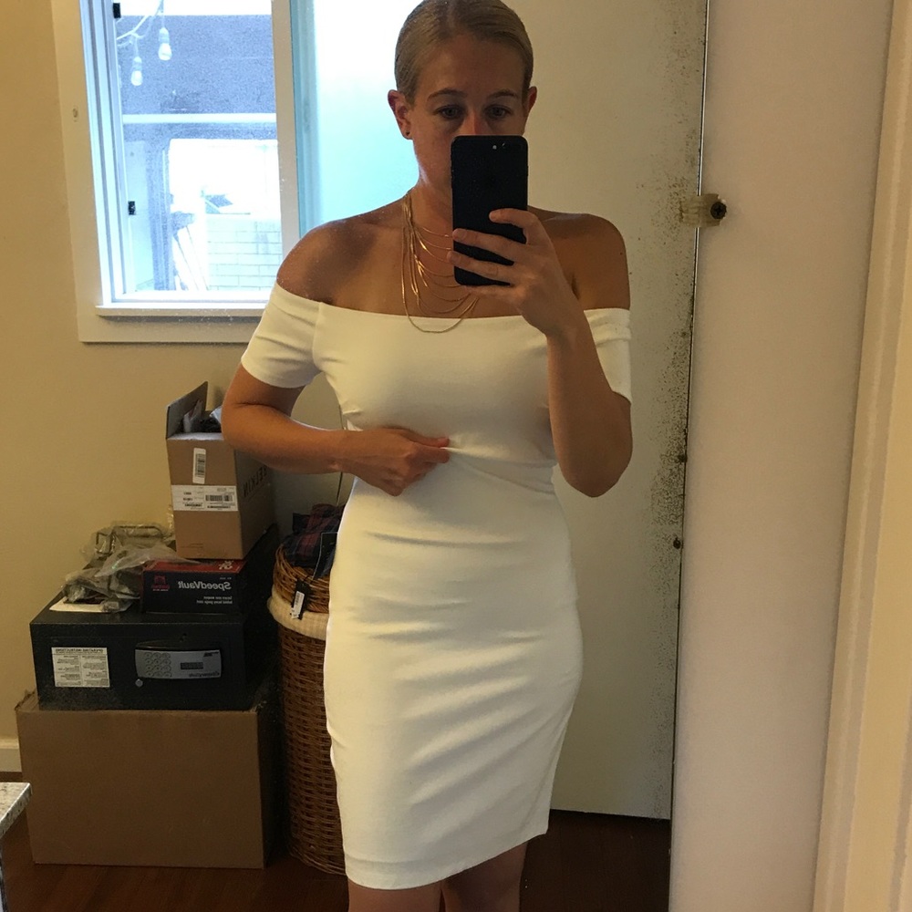 White off the shoulder Lulu’s dress